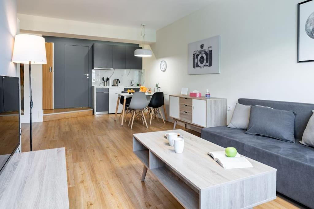 Large Comfy, Modern Studio 5 Min To Acropolis Афіни Екстер'єр фото