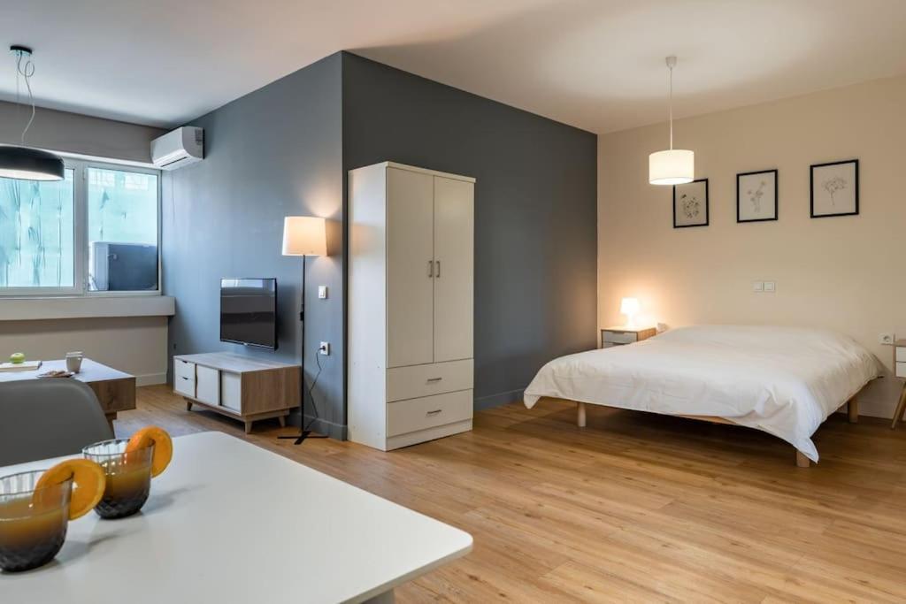 Large Comfy, Modern Studio 5 Min To Acropolis Афіни Екстер'єр фото